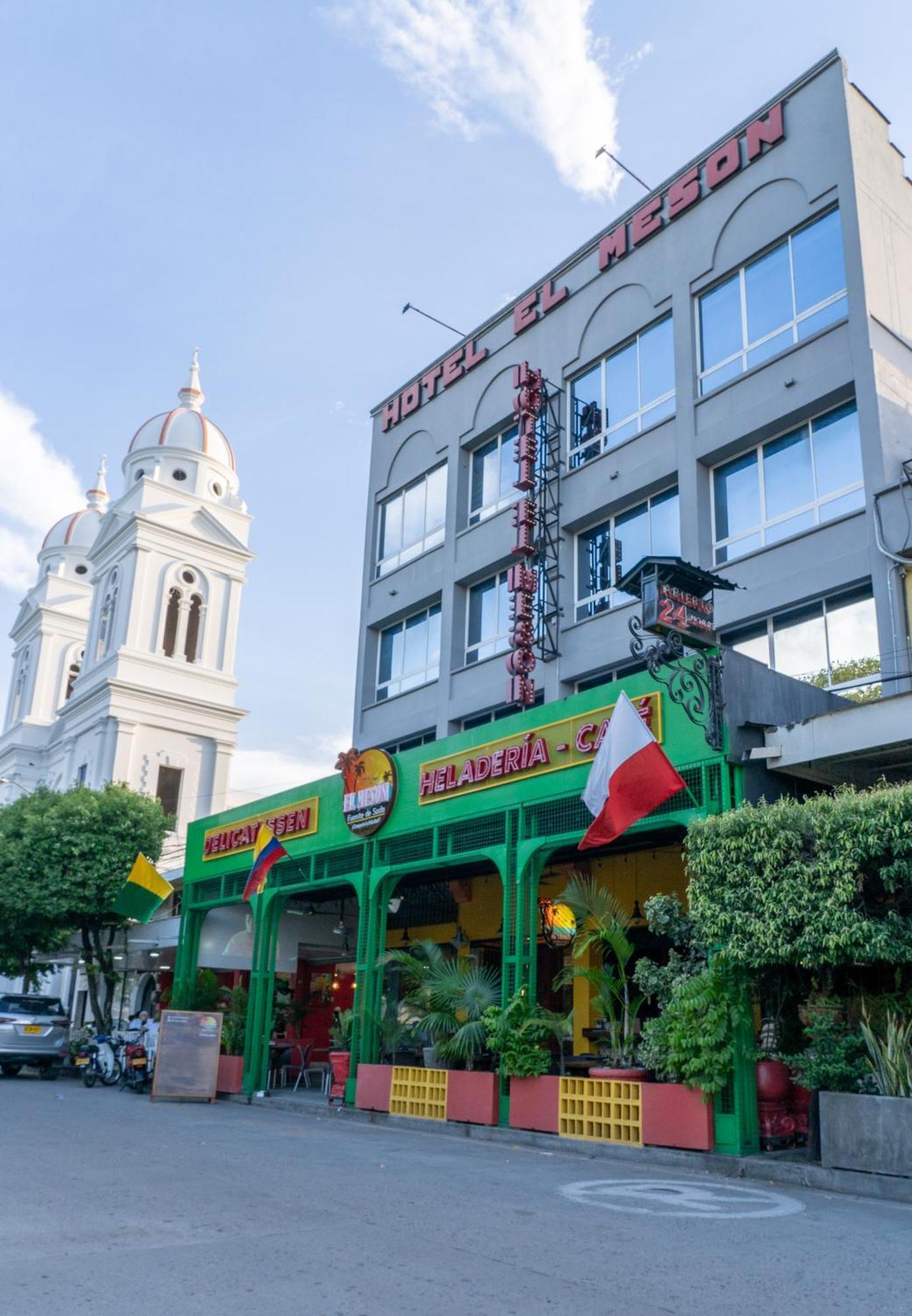 Hotel El Meson Ла-Дорада Экстерьер фото